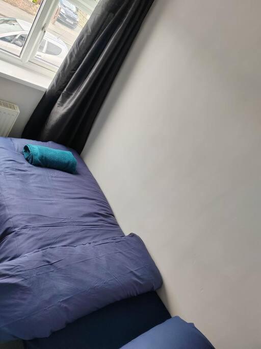 Cosy Brighouse 3 Bed House-Great For Contractors Lägenhet Exteriör bild