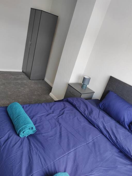 Cosy Brighouse 3 Bed House-Great For Contractors Lägenhet Exteriör bild